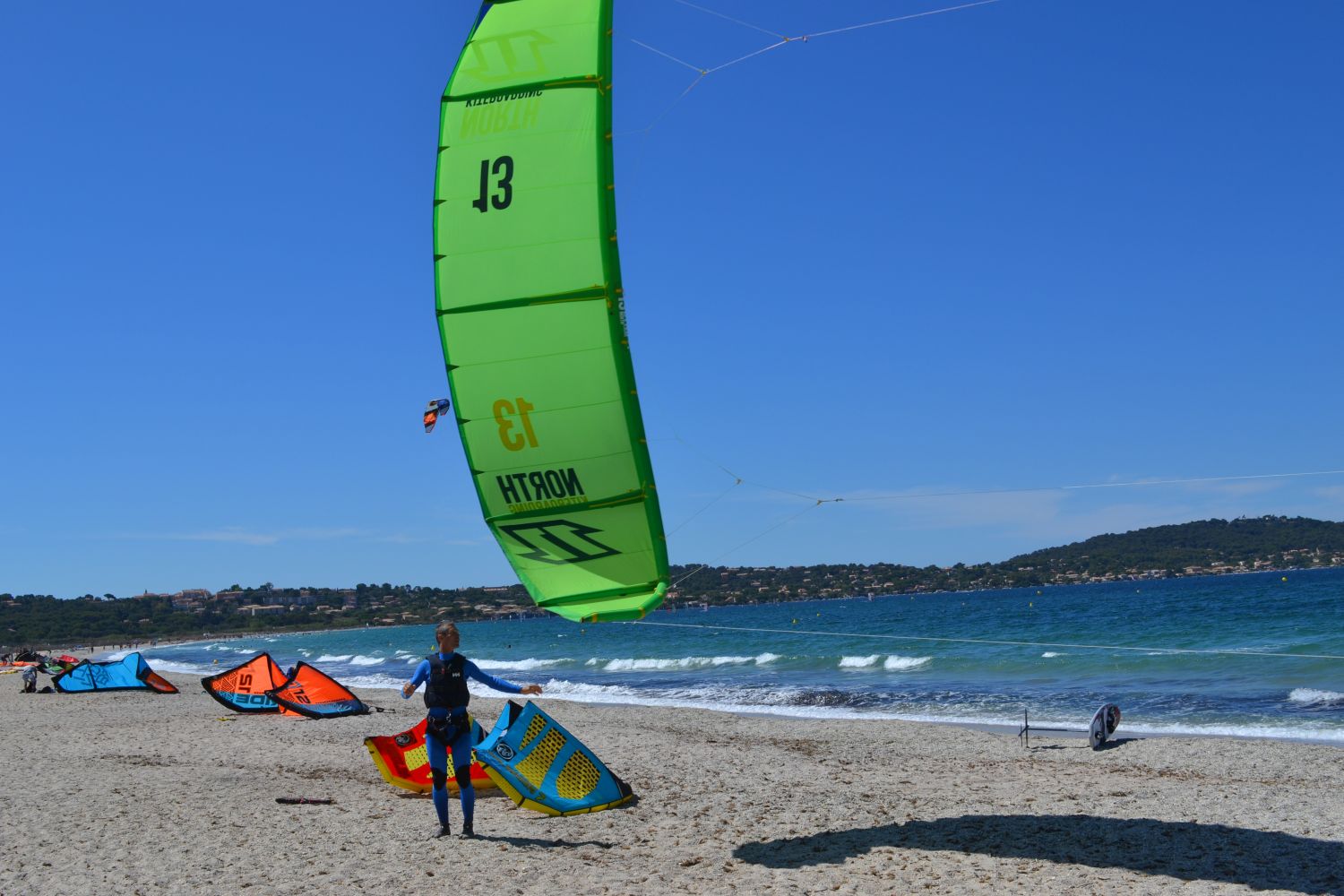 Kitesurf kitesurf sur la plage